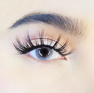 
                  
                    Violet Vixen - Dramatic Eyelash
                  
                